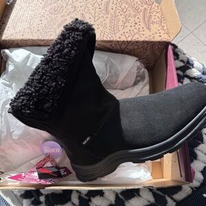 Muk Luks Black Fleece-Lined Winter Boots